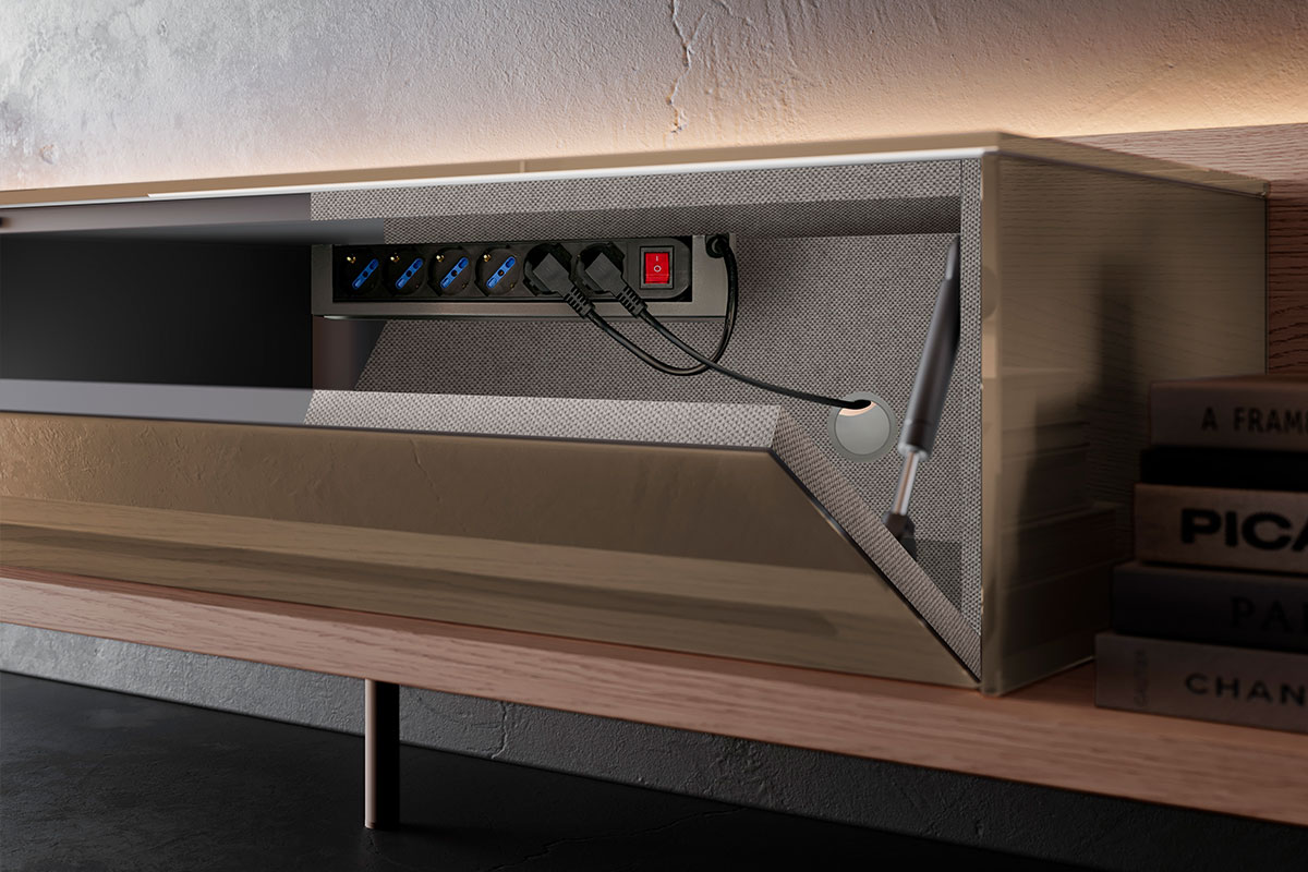 MULTIPLUG
